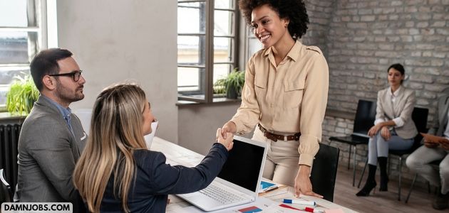 LinkedIn's 'Open to Work' Feature Sparks Controversy: Insight from a Former Google Recruiter and Other Experts