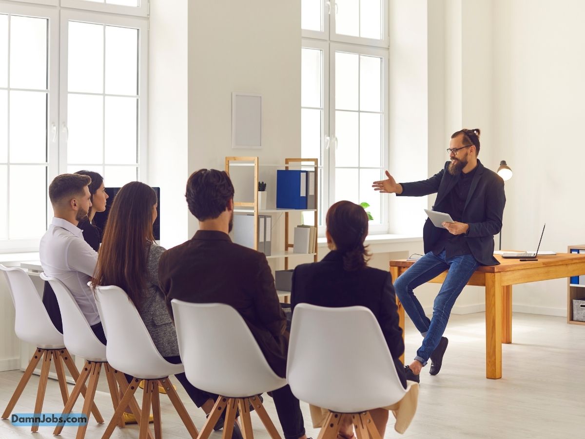 Executive Cover Letter Writing Strategies: How to Impress and Stand Out at the Senior Level