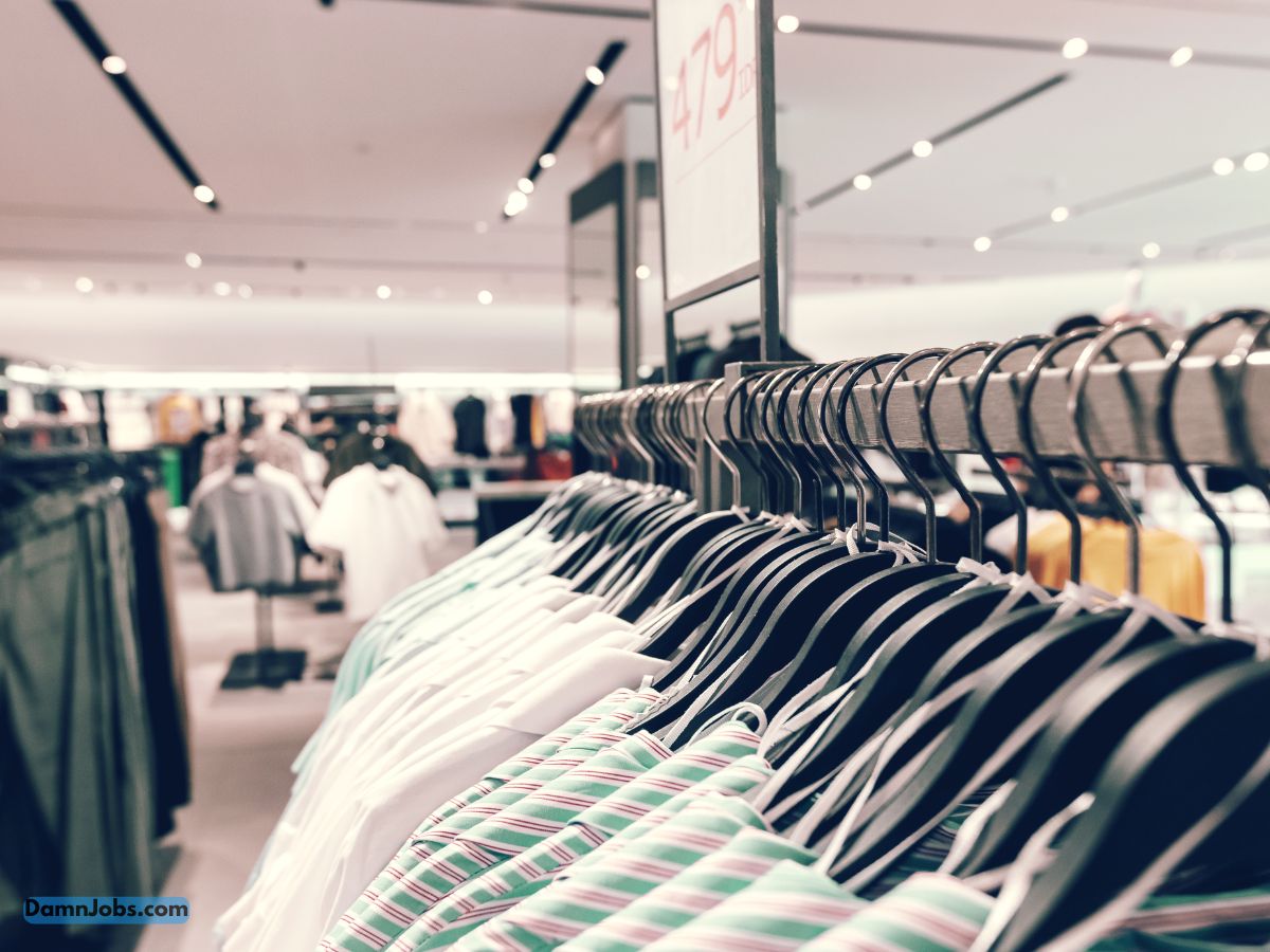 What Is a Retail Associate? Everything You Need to Know About This Important Job!